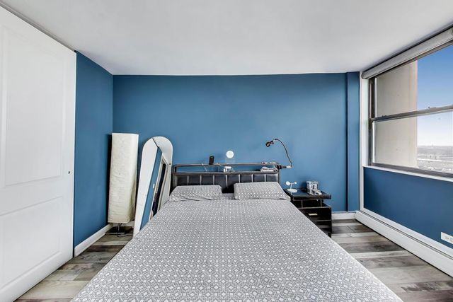 5740 N Sheridan Road 12E, Chicago, IL 60660