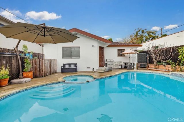 3700 S Bentley, Los Angeles, CA 90034