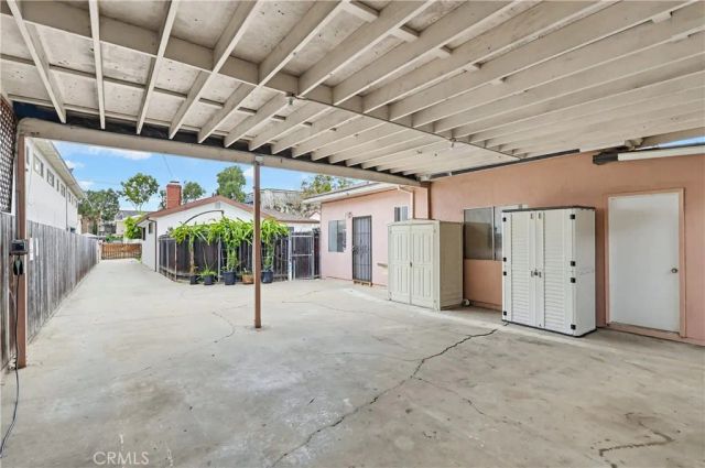 3700 S Bentley, Los Angeles, CA 90034