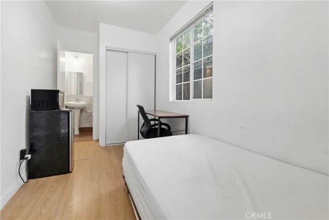 3700 S Bentley, Los Angeles, CA 90034