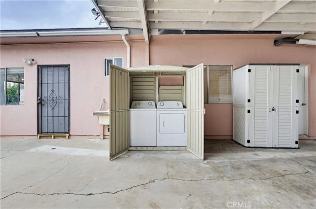 3700 S Bentley, Los Angeles, CA 90034