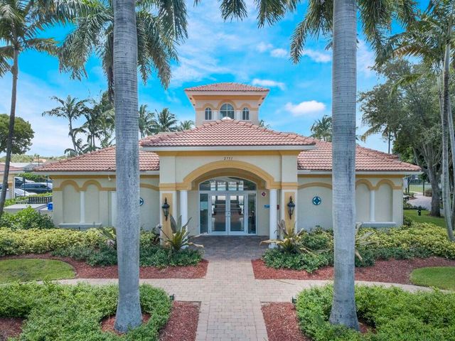 3028 N EVERGREEN Circle, Boynton Beach, FL 33426