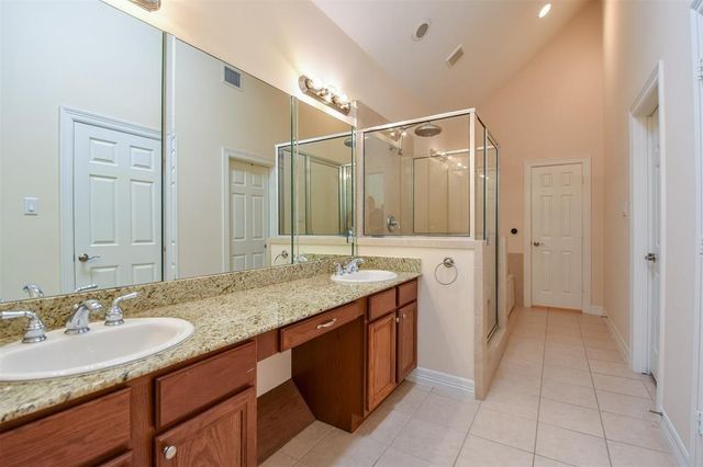 815 Garden Rose Lane, Houston, TX 77018