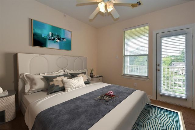 815 Garden Rose Lane, Houston, TX 77018