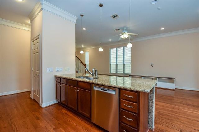 815 Garden Rose Lane, Houston, TX 77018