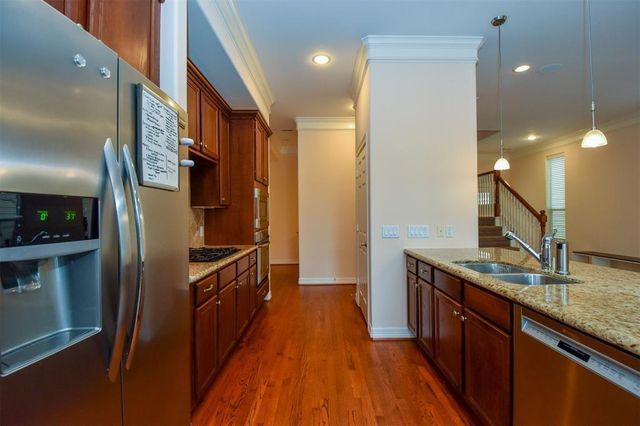 815 Garden Rose Lane, Houston, TX 77018
