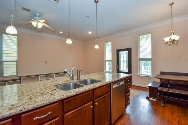 815 Garden Rose Lane, Houston, TX 77018