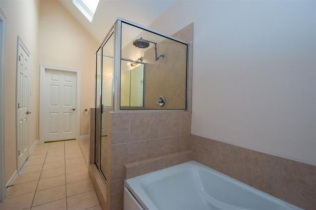 815 Garden Rose Lane, Houston, TX 77018