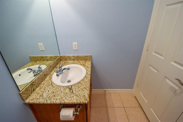 815 Garden Rose Lane, Houston, TX 77018