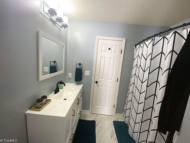 218 Bridford Downs Drive, Greensboro, NC 27407