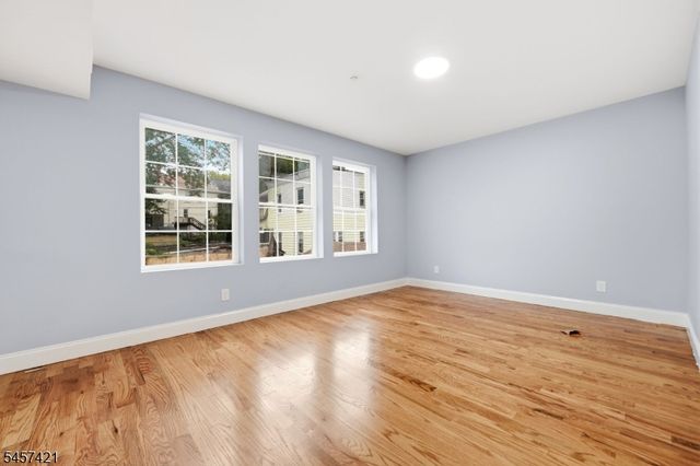 39 Grand Ave, Newark City, NJ 07106