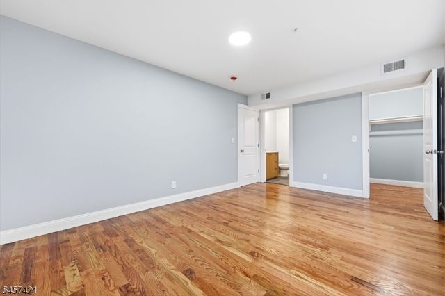 39 Grand Ave, Newark City, NJ 07106