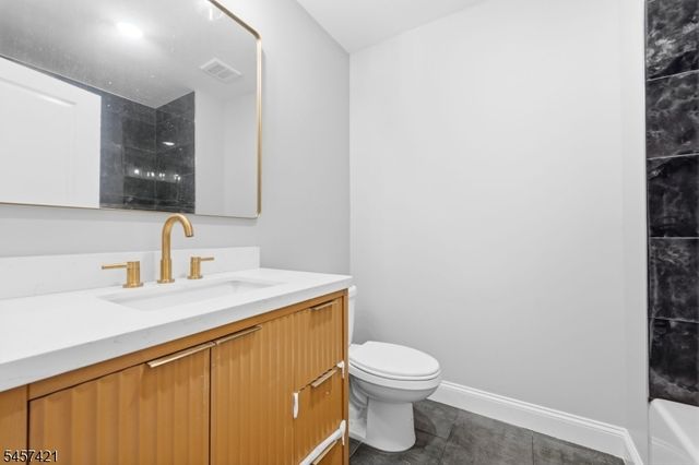39 Grand Ave, Newark City, NJ 07106