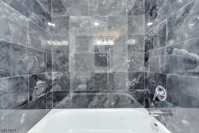 39 Grand Ave, Newark City, NJ 07106