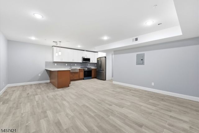 39 Grand Ave, Newark City, NJ 07106