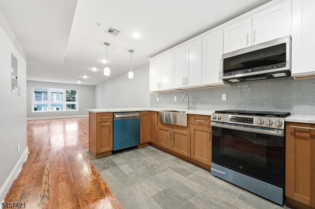 39 Grand Ave, Newark City, NJ 07106