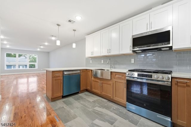 39 Grand Ave, Newark City, NJ 07106