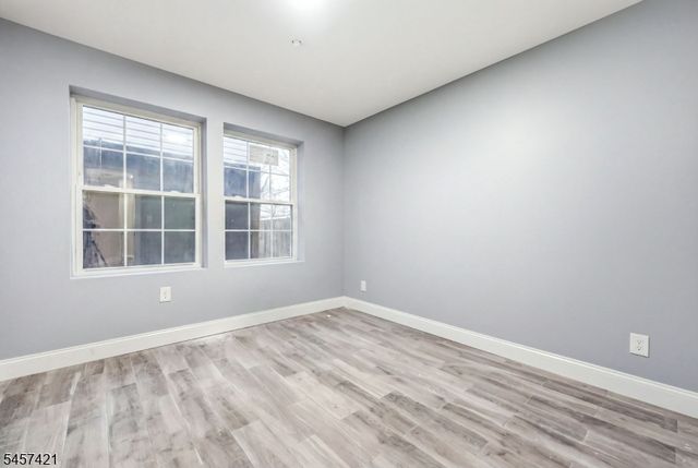 39 Grand Ave, Newark City, NJ 07106