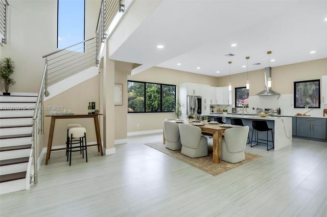 12061 NW 26th St, Plantation, FL 33323