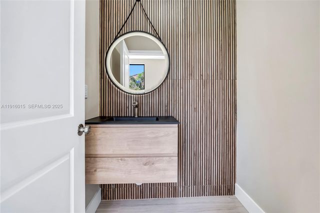 12061 NW 26th St, Plantation, FL 33323