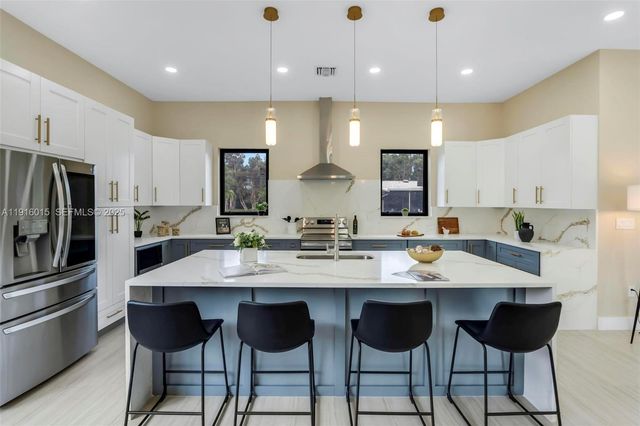 12061 NW 26th St, Plantation, FL 33323