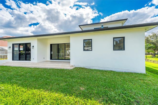 12061 NW 26th St, Plantation, FL 33323