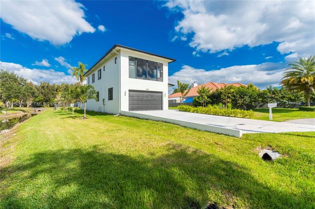 12061 NW 26th St, Plantation, FL 33323