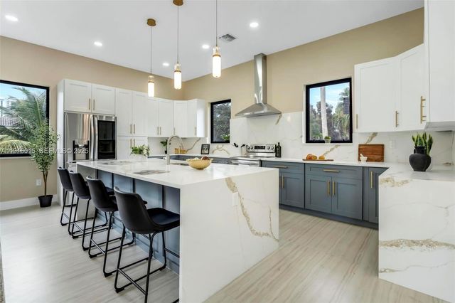 12061 NW 26th St, Plantation, FL 33323