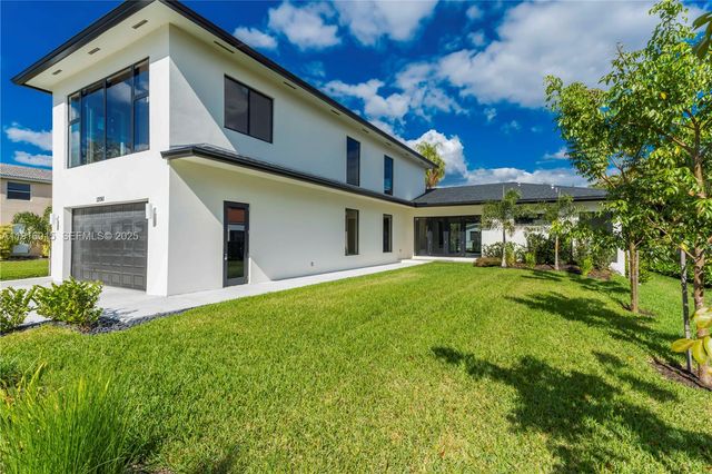 12061 NW 26th St, Plantation, FL 33323