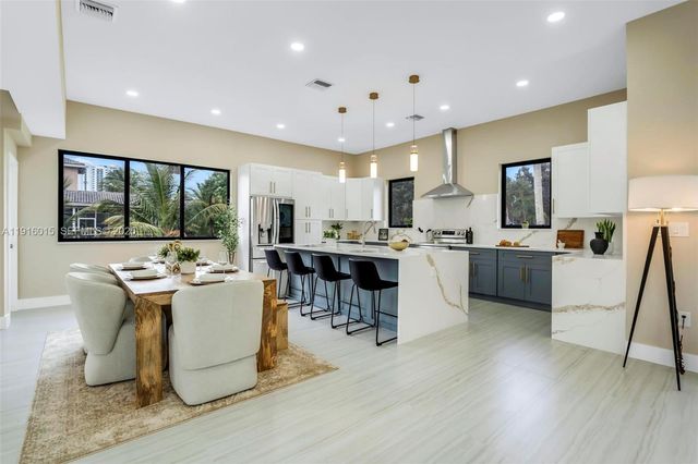 12061 NW 26th St, Plantation, FL 33323