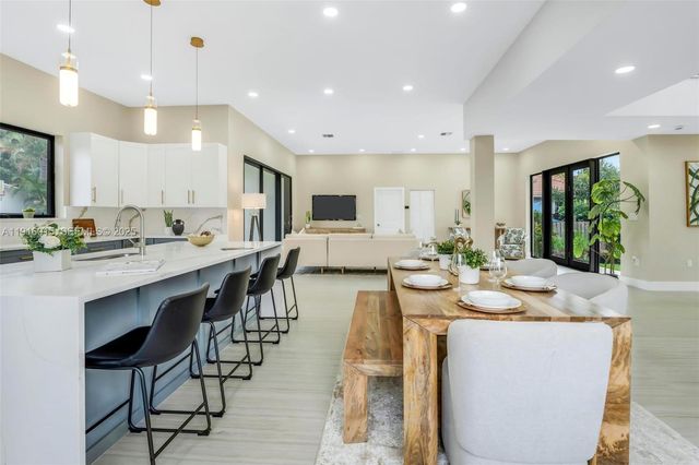 12061 NW 26th St, Plantation, FL 33323