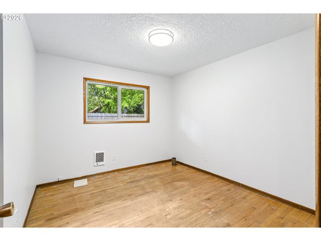 9375 Sw KILLARNEY Ln, Tualatin, OR 97062