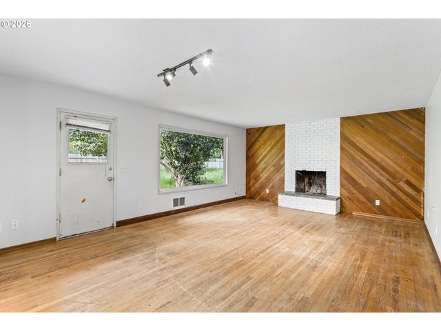 9375 Sw KILLARNEY Ln, Tualatin, OR 97062