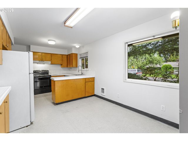9375 Sw KILLARNEY Ln, Tualatin, OR 97062