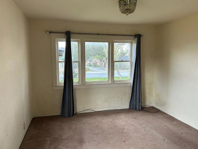 805 Sinex Avenue, Pacific Grove, CA 93950