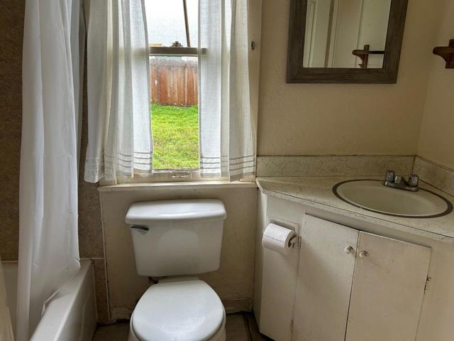 805 Sinex Avenue, Pacific Grove, CA 93950