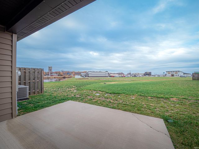 3879 High Pointe Lane, Newburgh, IN 47630