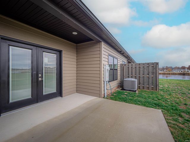 3879 High Pointe Lane, Newburgh, IN 47630