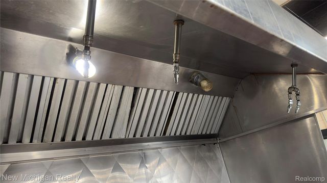 11233 Morang Drive, Detroit, MI 48224