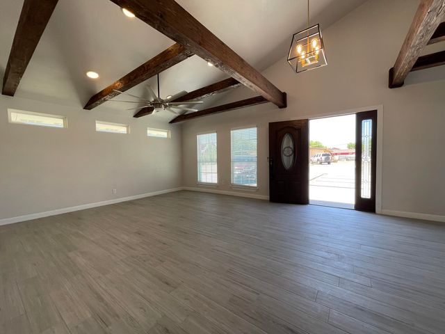 330 Plantation Drive, Clint, TX 79836