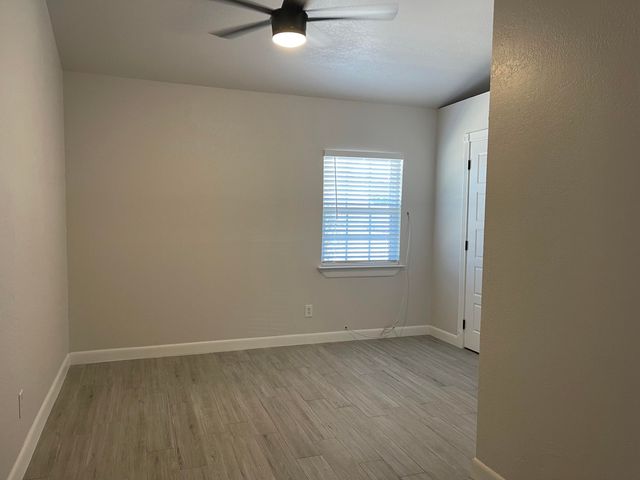 330 Plantation Drive, Clint, TX 79836
