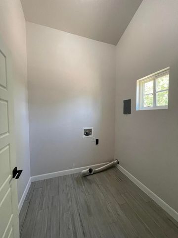 330 Plantation Drive, Clint, TX 79836