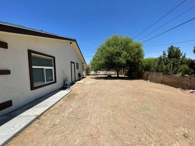 330 Plantation Drive, Clint, TX 79836