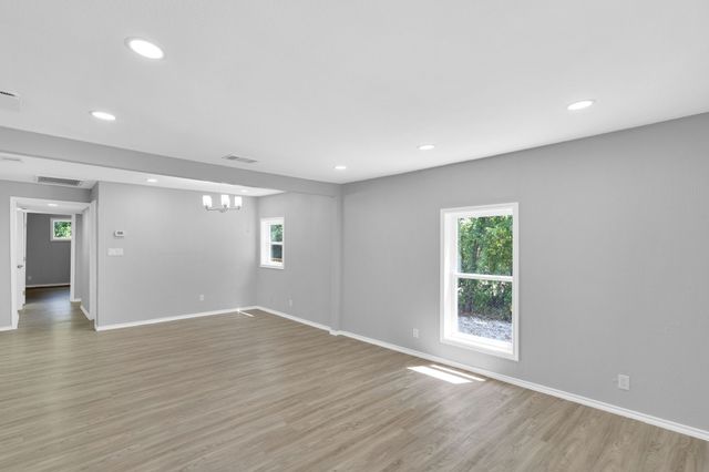 208 Henry Street, Waxahachie, TX 75165