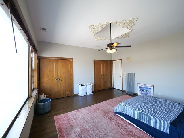 4758 N Ashland Avenue, Chicago, IL 60640