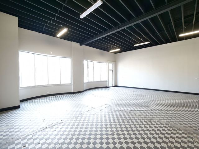 4758 N Ashland Avenue, Chicago, IL 60640