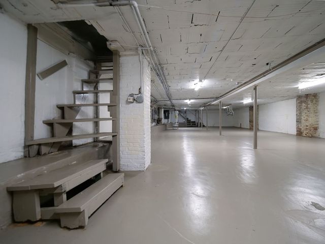 4758 N Ashland Avenue, Chicago, IL 60640