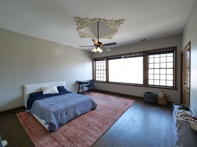 4758 N Ashland Avenue, Chicago, IL 60640