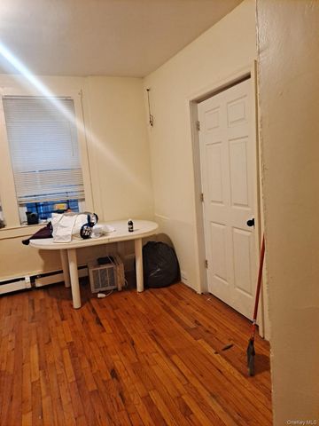 86 William Street, Newburgh, NY 12550