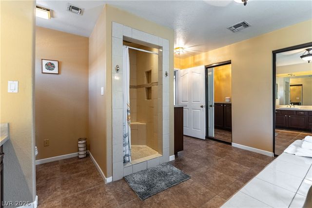 2813 High View Drive, Henderson, NV 89014